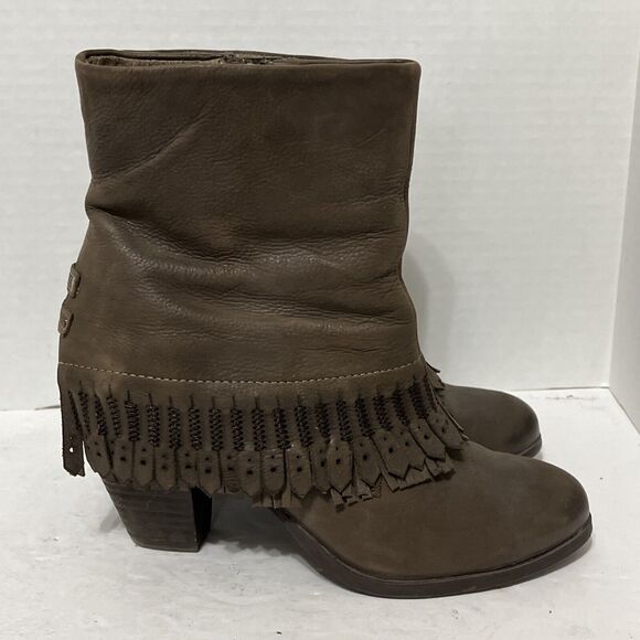 Women's Size 7.5 Naughty Monkey Swing Low Taupe Ankle Bootie with Leather Upper - Picture 7 of 9